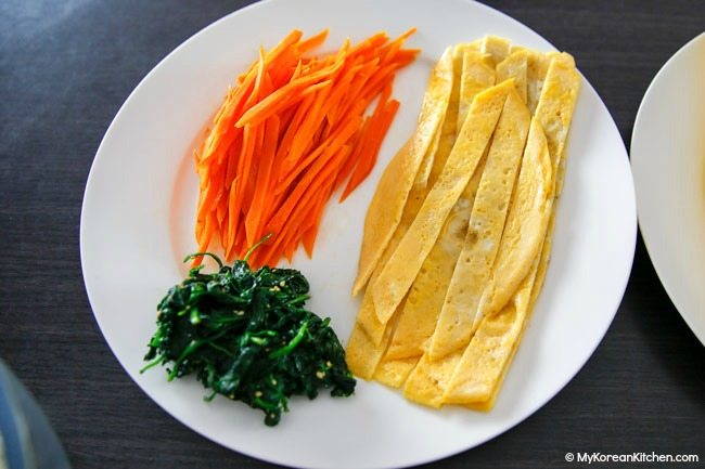 Spinach and Eggs for Kimbap