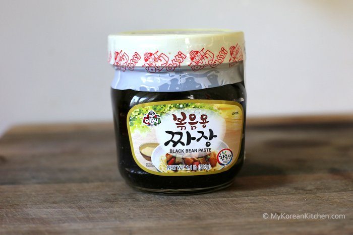 Essential Korean Cooking Ingredients: Korean Black Bean Paste (Chunjang) | MyKoreanKitchen.com