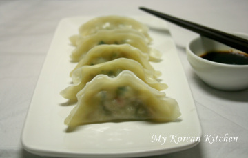 Instant dumplings- Steamed mandu Instant dumplings- Steamed mandu