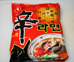 Spicy Noodles with Green Bean Sprouts shin noodles package