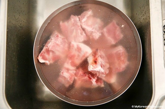 soak pork bones in water