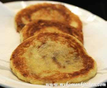 Sweet Korean Pancake Mix (Hoddeok)