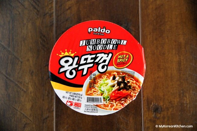 Korean instant cup noodles - Jumbo bowl noodles