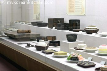 Tteok and Kitchen Utensil Museum - rice cake making tools such as measuring cups and rice flour mill