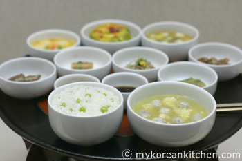 Tteok and Kitchen Utensil Museum - 5 cheop bansang (5 dish table) 