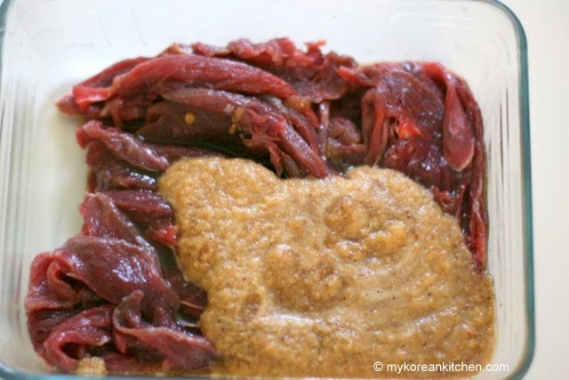 Add marinade sauce on Kangaroo meat