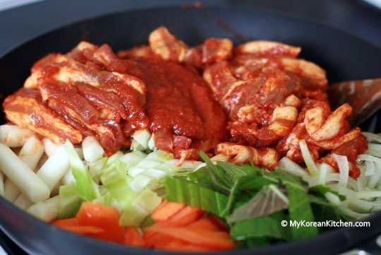 Jeyuk-bokkeum (Korean Spicy Pork Stir-Fry) before cooking up