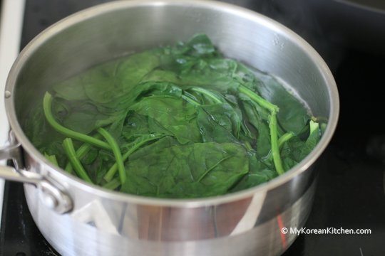 Simply Seasoned Korean Spinach Salad (Sigeumchi Namul) | MyKoreanKitchen.com