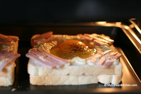 Cooking Korean flag toast in an oven