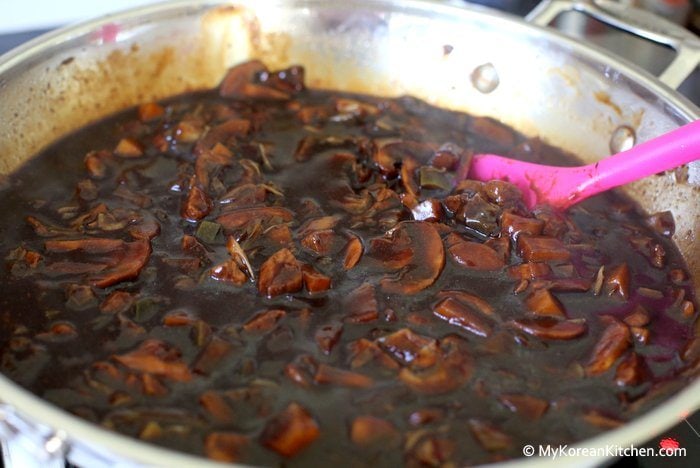 Korean Black Bean Sauce Noodles (Jajangmyeon) | MyKoreanKitchen.com