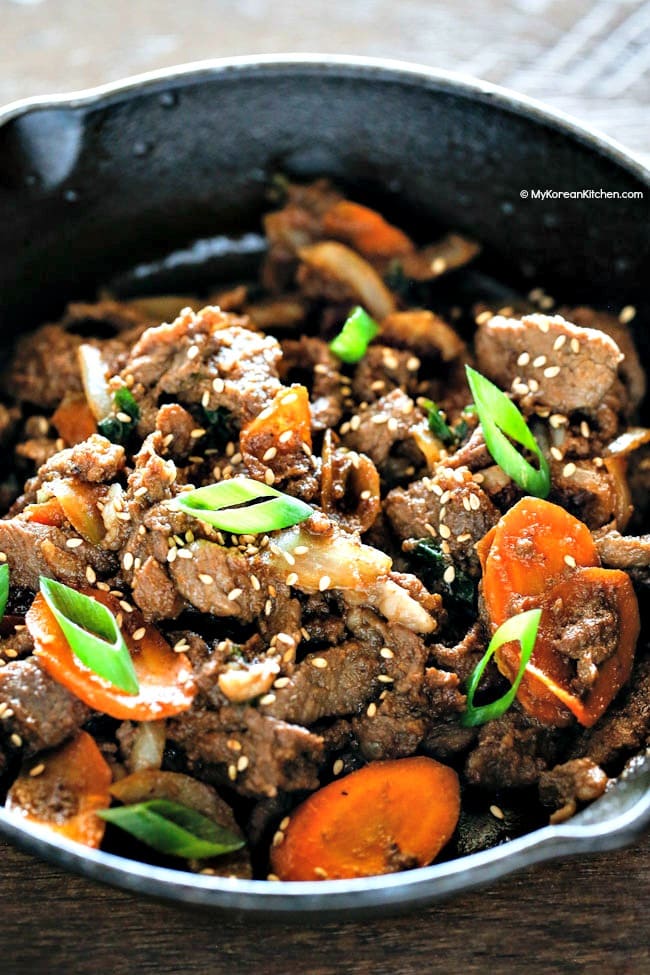 Korean bulgogi served in a skillet