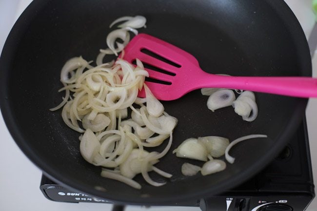 Pan frying onions
