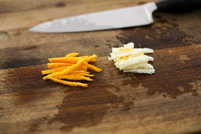 Thinly sliced egg white and egg yolk