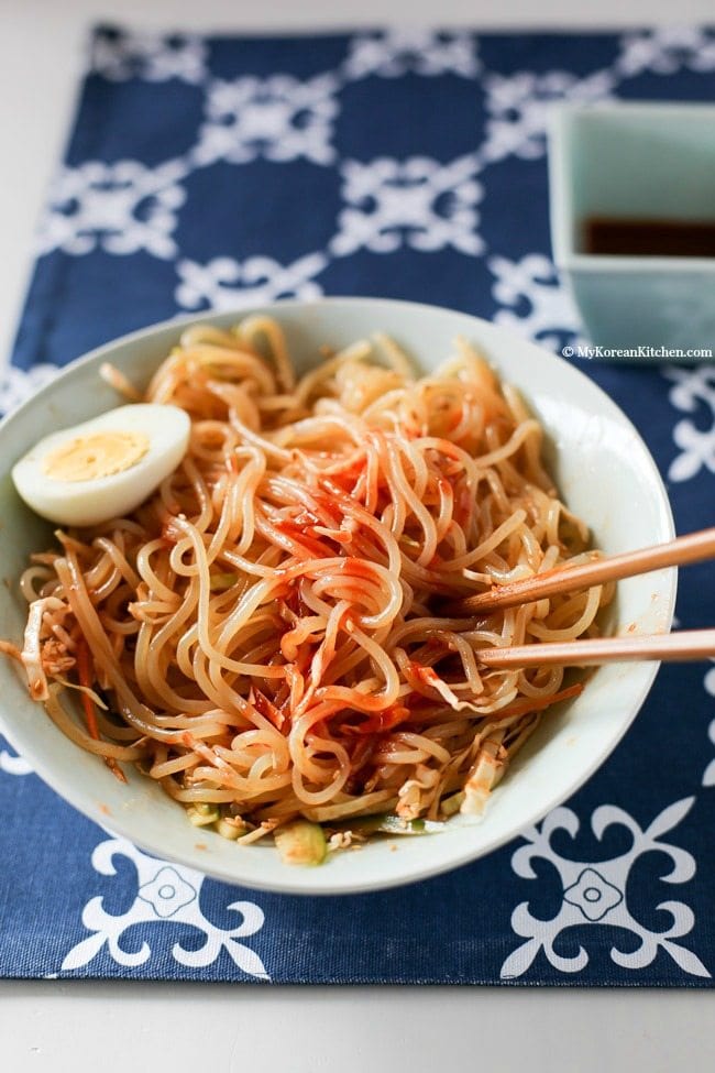 Korean Spicy Chewy Noodles (Jjolmyeon) - Bouncy textured noodles served with fresh vegetables and sweet, tangy and spicy Korean sauce | MyKoreanKitchen.com