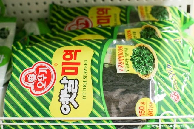 Essential Korean Cooking Ingredients: Korean brown seaweed | MyKoreanKitchen.com