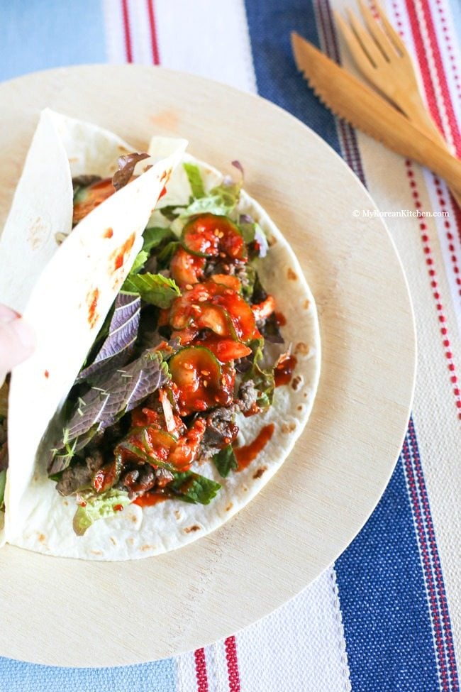 Easy entertaining idea - Korean bulgogi taco bar: Mexican fused but loaded with authentic Korean flavour!| MyKoreanKitchen.com