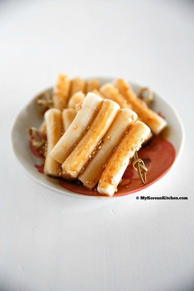Toddler friendly Korean rice cake skewers (Tteeok Kkochi) | MyKoreanKitchen.com