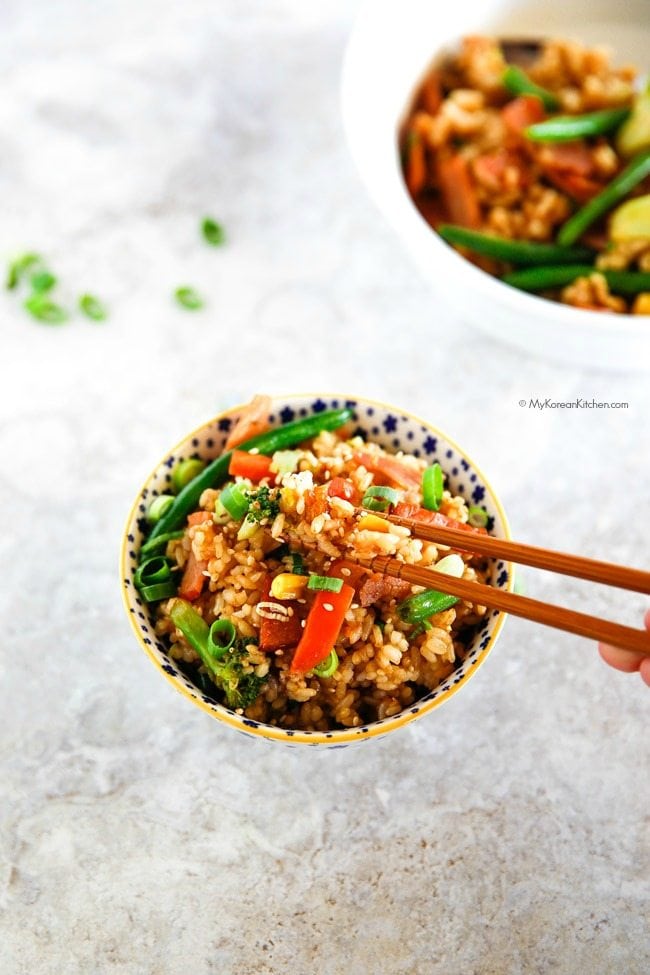 How to make Easy Fried Rice with Bacon | MyKoreanKitchen.com