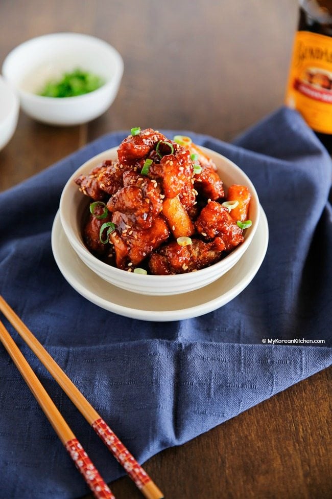 Korean style popcorn chicken | MyKoreanKitchen.com