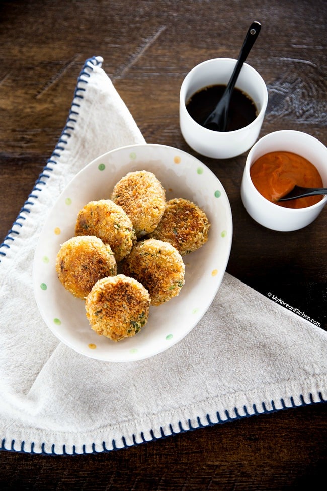 Gochujang mayo tuna patties served with two different dipping sauces