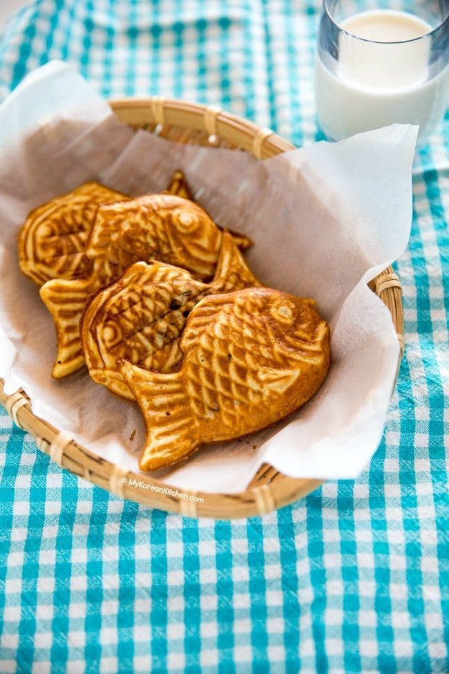Bungeoppang (Korean fish shaped pastry) recipe | MyKoreanKitchen.com
