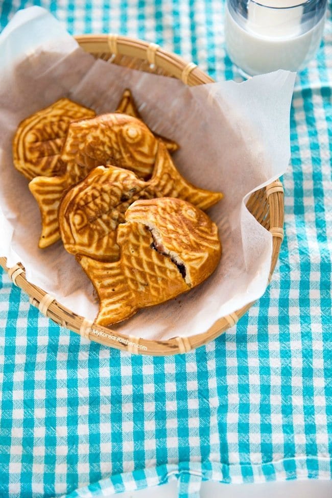 Bungeoppang (Korean fish shaped pastry) | MyKoreanKitchen.com