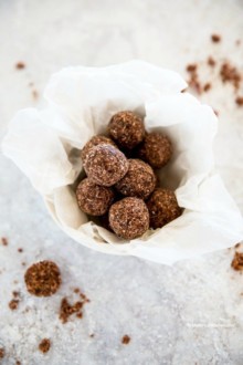 Nut Free Energy Balls. Healthy, delicious and easy to make energy balls. Vegan, Gluten Free & Dairy Free | MyKoreanKitchen.com