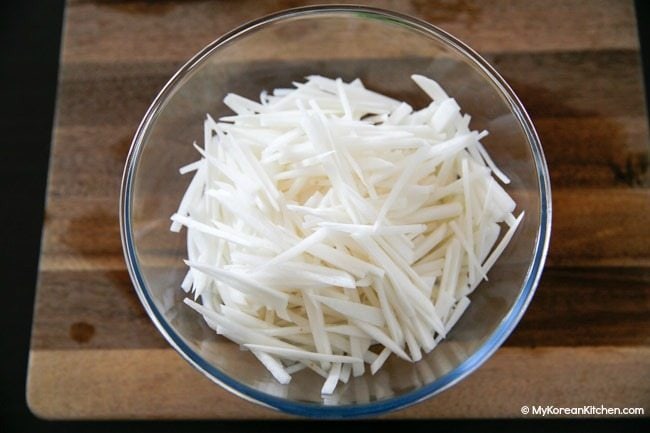 Sliced radish (Muchae) | MyKoreanKitchen.com