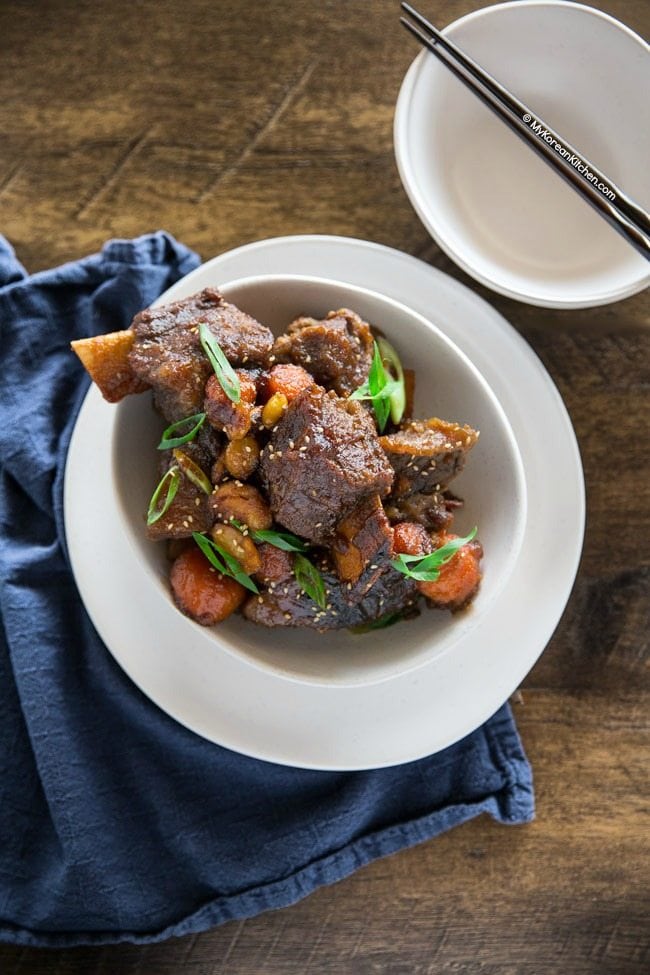 Galbi Jjim (Korean braised beef short ribs) | MyKoreanKitchen.com