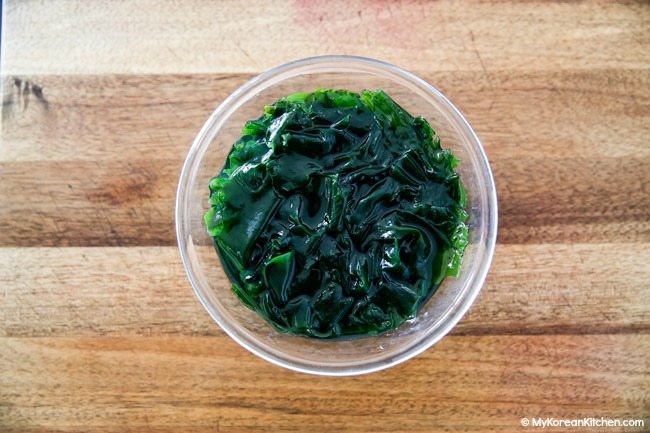 Rehydrating seaweed