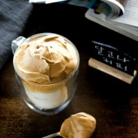 Dalgona coffee