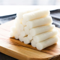 garaetteok piled on a board