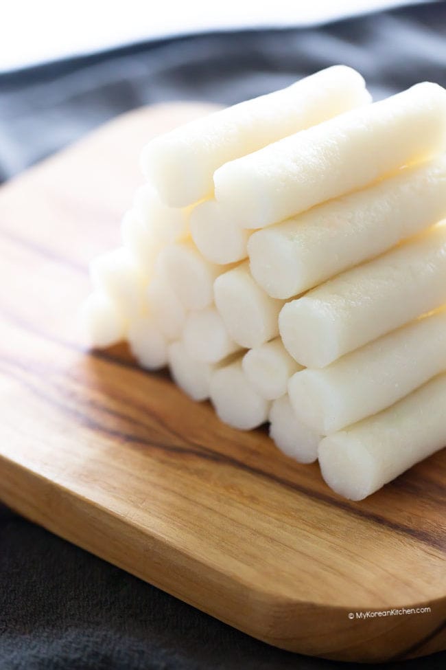 garaetteok piled on a board