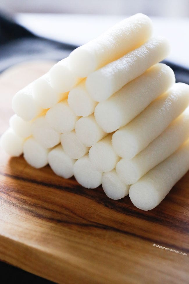 garaetteok piled on a board