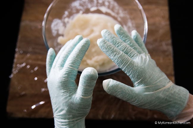 Food handling gloves