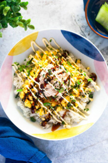 An image of a tuna mayo rice bowl from the top down.